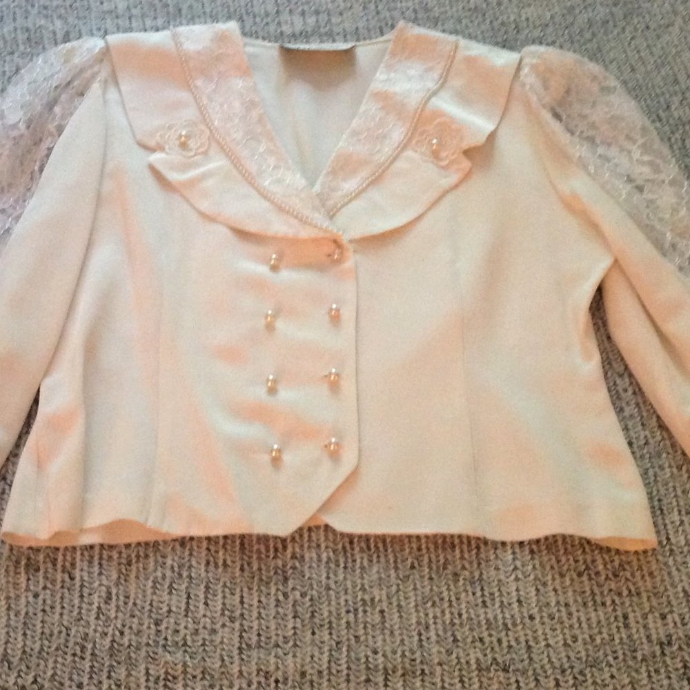 JACKET, VINTAGE CREAM BEAD & LACE VICTORIAN, LIKE NEW